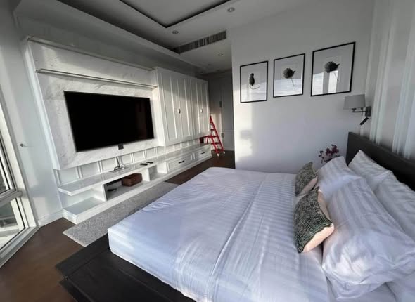 bedroom of Royce Private Residences