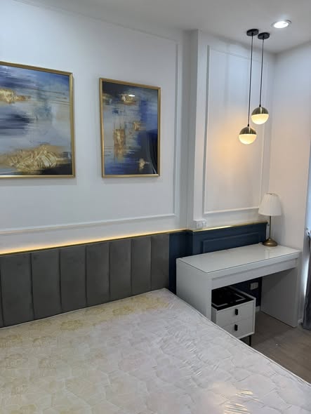 bedroom and bathroom of S1 Rama 9 Condominium