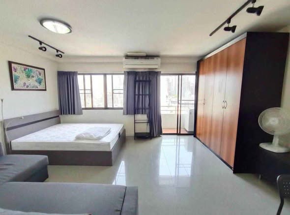 bedroom of Saranjai Mansion