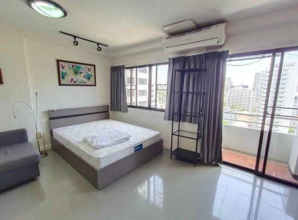 bedroom of Saranjai Mansion