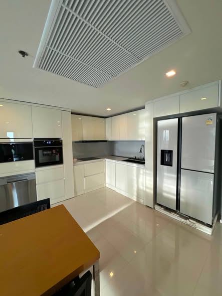 kitchen of Sathorn Prime Residence