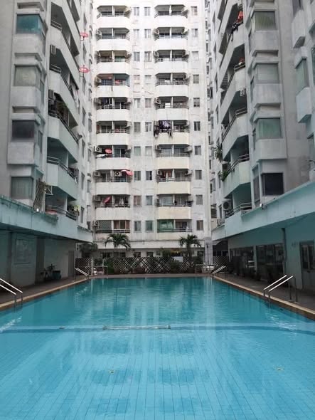 pool of Sawasdee Bangkok Condominium