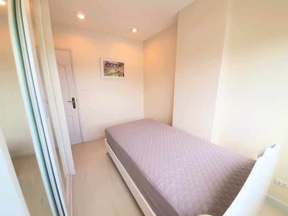 bedroom of Sense of London Condo