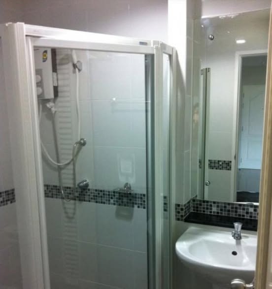 room interior of Sense of London Condo