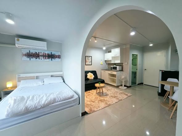 bedroom of Serrano Condominium
