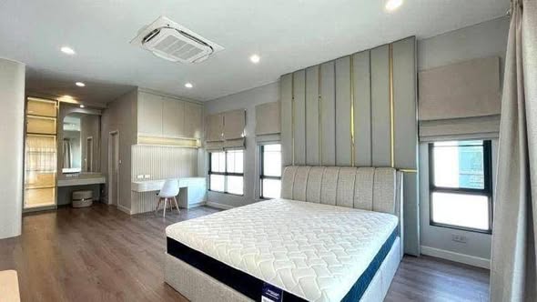 bedroom and room interior of Setthasiri Bangna-Suvarnabhumi