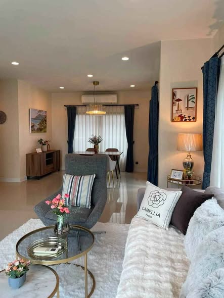 living room and bedroom of Setthasiri Krungthep Kreetha 2