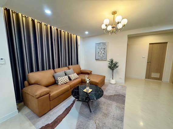 living room and bedroom of Siam Condominium