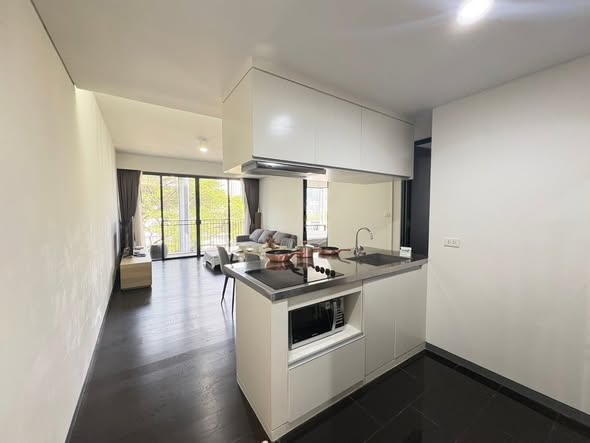 room interior and kitchen of Siamese Gioia