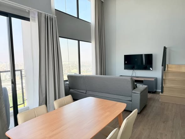 bedroom of Siamese residence landmark @ MRTA station