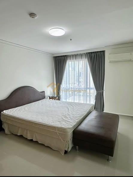 bedroom of Silom Suite Condominium