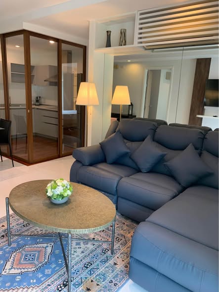 living room of Siri on 8
