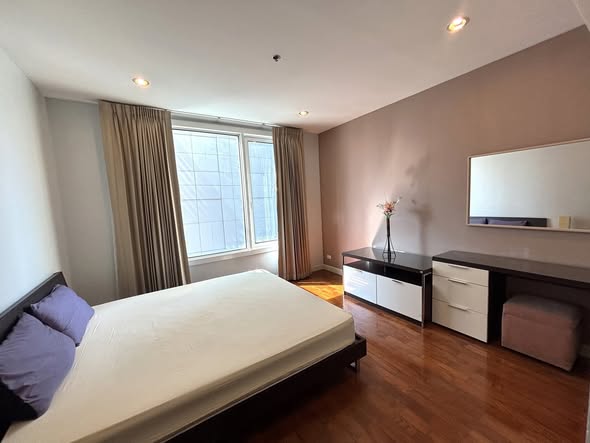 bedroom of Siri Residence