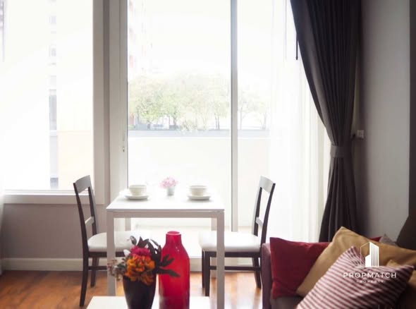 living room of Siri Residence
