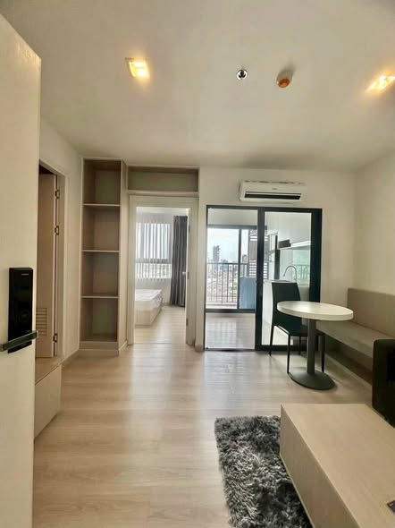 room interior of Skyline Rattanathibet Condominium
