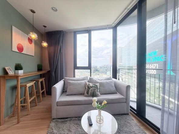 bedroom and living room of Skyrise Avenue Sukhumvit 64