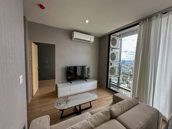living room of Skyrise Avenue Sukhumvit 64