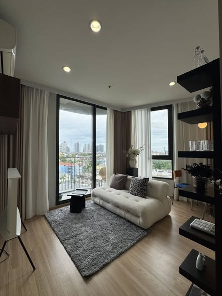 living room of Skyrise Avenue Sukhumvit 64