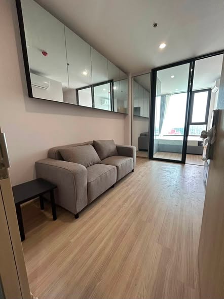 living room and room interior of Skyrise Avenue Sukhumvit 64