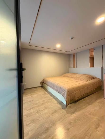 bedroom and room interior of SOHO​ BANGKOK​ RATCHADA​