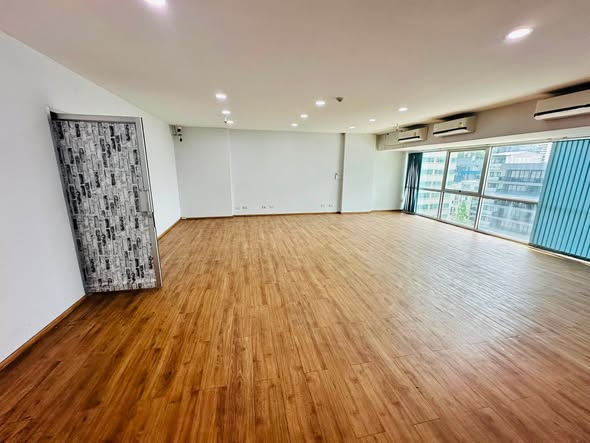 Sukhumvit Suite