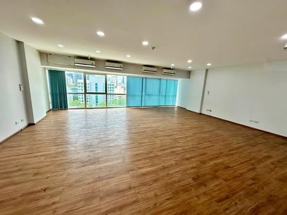 Sukhumvit Suite