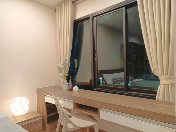 bedroom and room interior of SUN CITY