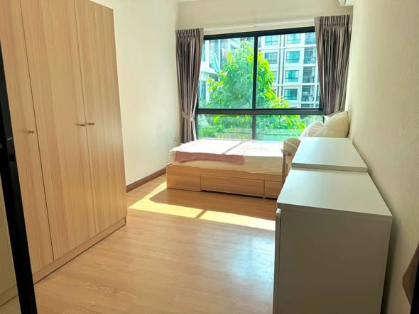 bedroom and room interior of Supalai City Resort Bearing Station (Sukhumvit 105)