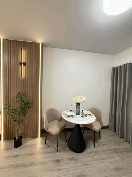 room interior and bathroom of Supalai City Resort Ratchada-Huai Khwang