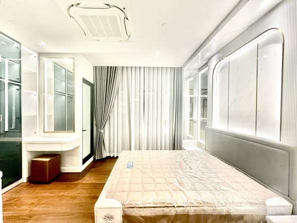 bedroom and room interior of Supalai Icon Sathon