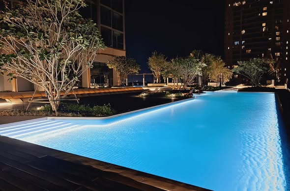 pool of Supalai Icon Sathon