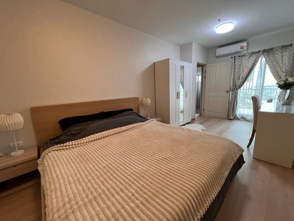 bedroom of Supalai Loft Chaeng Watthana