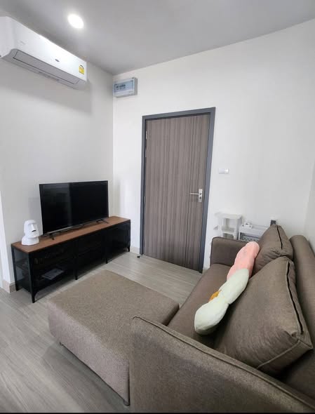 living room and room interior of Supalai Loft Sathon-Ratchaphruek