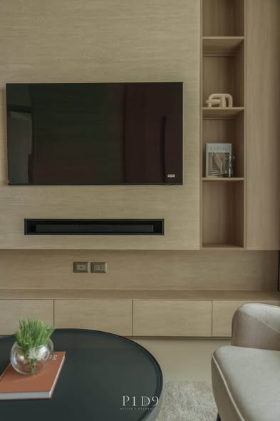 living room and room interior of Supalai Oriental Sukhumvit 39