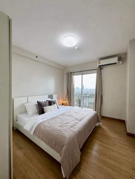 bedroom of Supalai Park Ekkamai – Thonglor