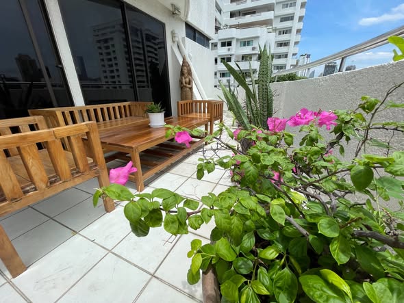 Supalai Place Condominium Sukhumvit 39