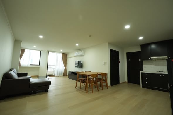 living room of Supalai Place Condominium Sukhumvit 39