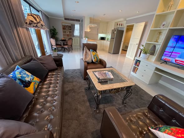living room of Supalai Place Condominium Sukhumvit 39
