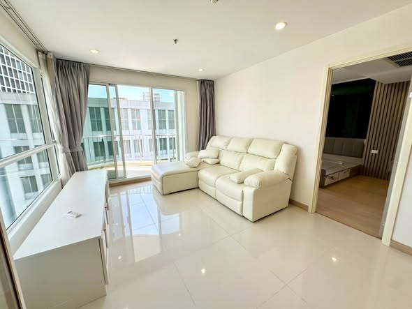 bedroom and living room of Supalai Riva Grande Rama 3 ศุภาลัย ริวา แกรนด์ พระราม 3