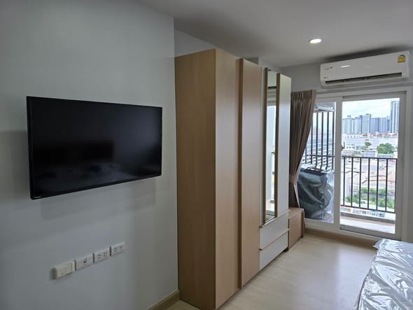 bedroom and room interior of Supalai Veranda Ramkhamhaeng