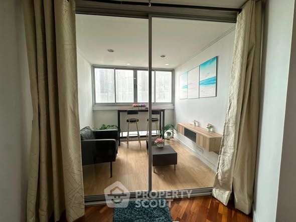 room interior of Tai Ping Towers