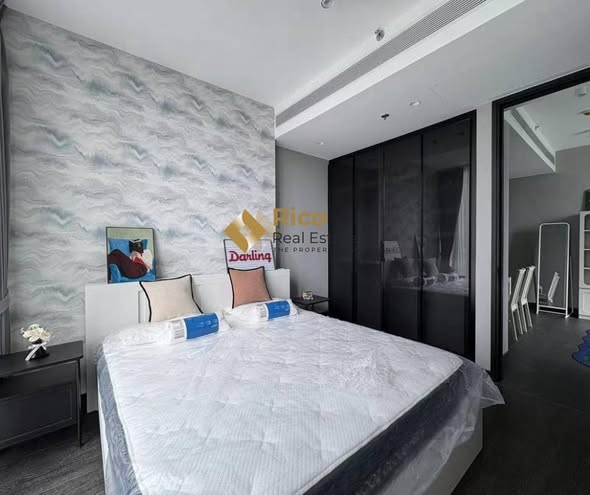 bedroom of Tait Sathorn 12