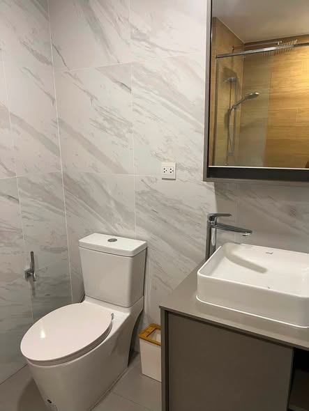 bathroom of TAKA HAUS ทากะ เฮาส์