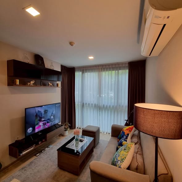 living room and bedroom of TAKA HAUS ทากะ เฮาส์