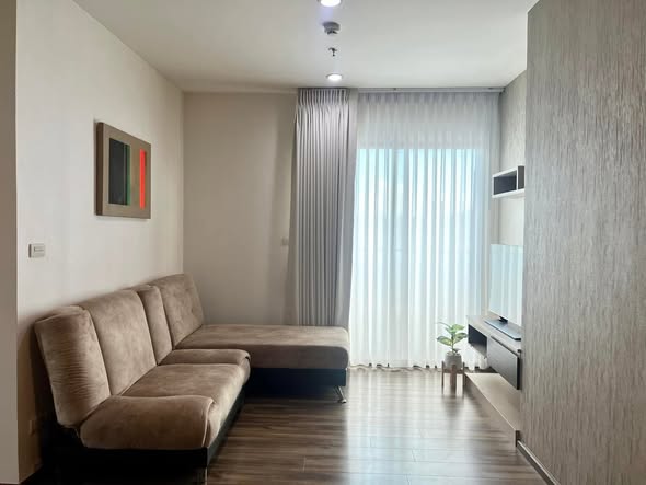 bedroom and living room of Teal Sathon-Taksin