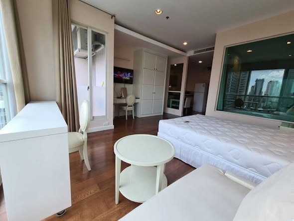 bedroom of The Address Chidlom