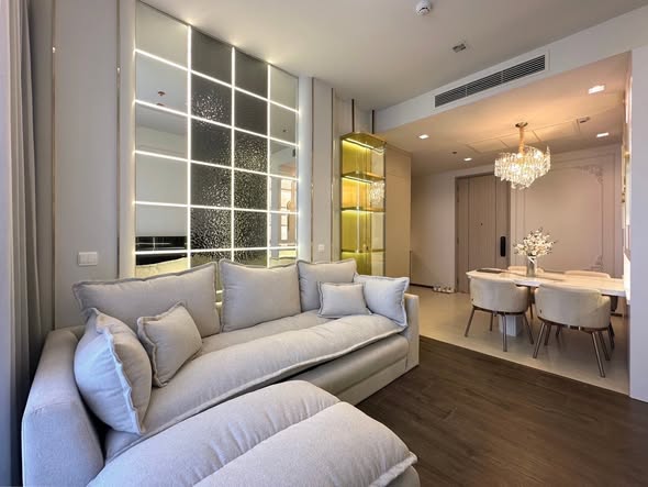 living room and bedroom of The Address Siam-Ratchathewi