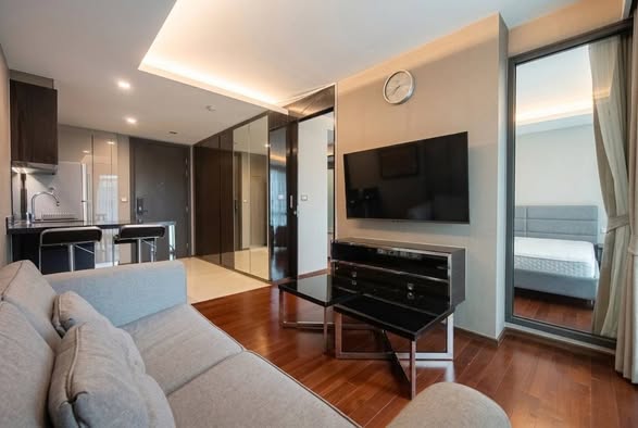 living room and bedroom of The Address Sukhumvit 61 ดิ แอดเดรส สุขุมวิท 61