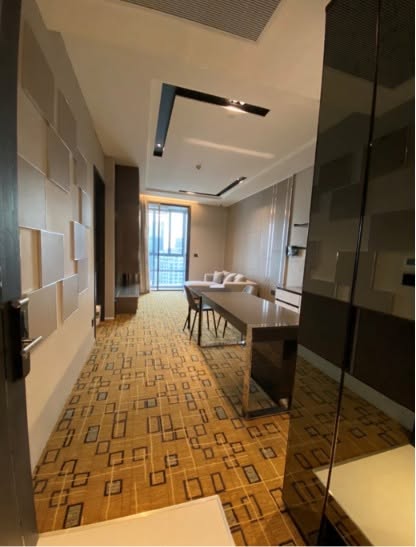 bathroom of The Bangkok Thonglor