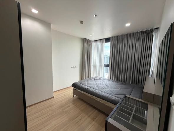 bedroom of THE BASE Garden Rama 9